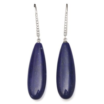 une paire de boucles d'oreilles en lapis-lazuli et diamants