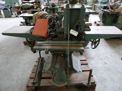 a machine that is sitting in the middle of a room