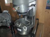 an image of a machine that is sitting on a counter