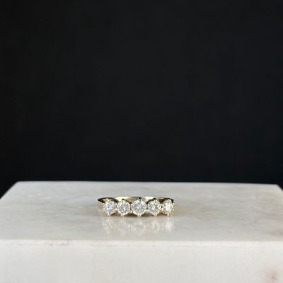 Bague de type jarretière en or gris 750/1000 (18K) ornée d'u…