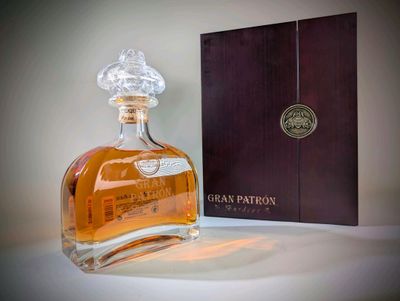 Grand Patron Bourdeos. Tequila ultra-premium vieillie en fût…