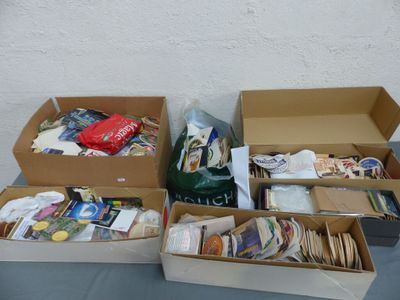Un fort lot de SOUS-BOCKS en cartons.