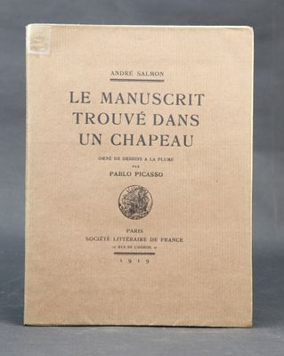 the front cover of the book le manuscrit trouve dans un chapeau