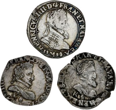 trois pièces d'argent datant de l'époque de l'Empire romain