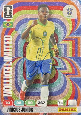 un gros plan d'une carte de football représentant un joueur