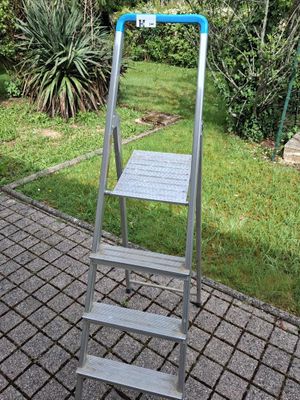 Escabeau alu 4 marches