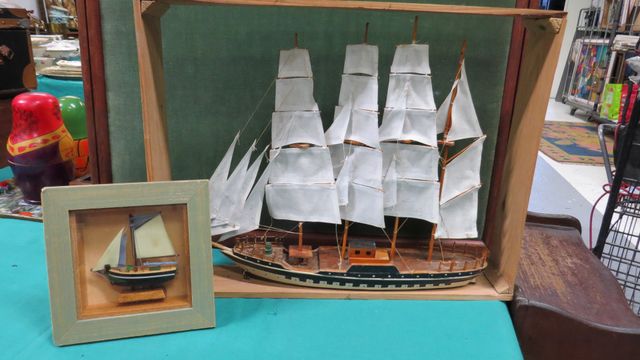 Deux maquettes de bateaux 