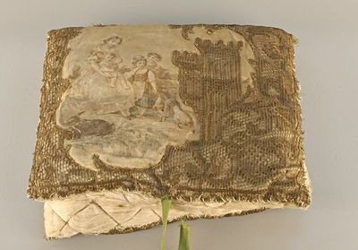 un vieux livre avec l'image d'un homme et d'une femme