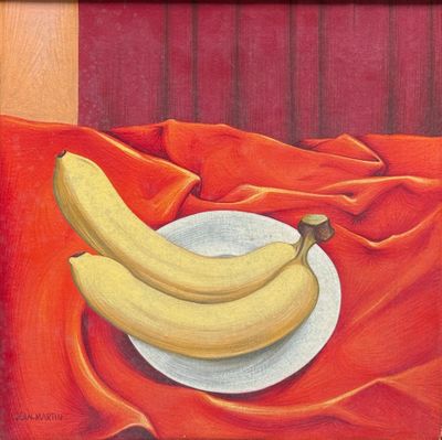 une peinture représentant deux bananes dans une assiette posée sur une nappe rouge