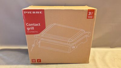 une boîte posée sur une table