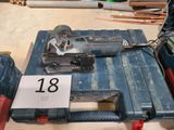 une photo d'une mallette à outils bleue sur laquelle figure le chiffre 18