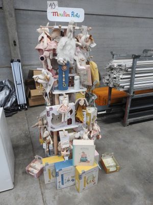 un gros tas d'objets empilés les uns sur les autres