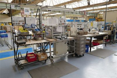 Ensemble comprenant : Poste de gainage X640