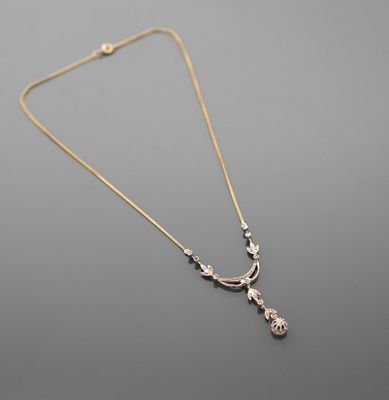Collier en or jaune 18K 750 millièmes et argent supérieur à …