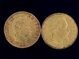 deux pièces d'or, dont l'une représente la tête d'un homme et l'autre