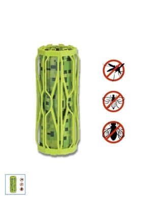 un gros plan sur un piège à moustiques vert comportant quatre panneaux différents