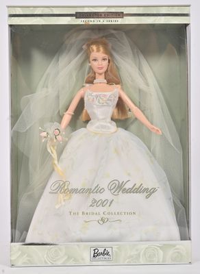 poupée Barbie « Mariage » dans sa boîte, avec un voile et un voile