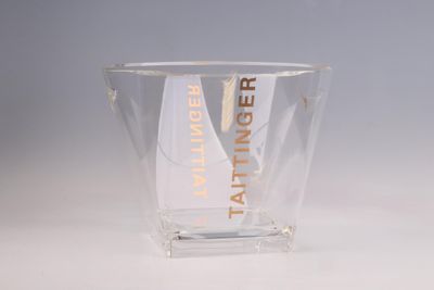 1 grande vasque en plexiglas marque Taittinger