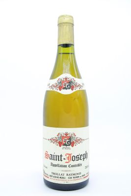 une image représentant une bouteille de vin blanc sur fond blanc