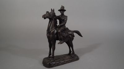 Ecole française du XXe siècle. "Cavalier à cheval".