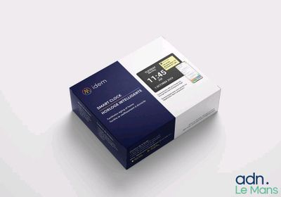 une image représentant une boîte blanche sur laquelle figure une étiquette bleue et blanche