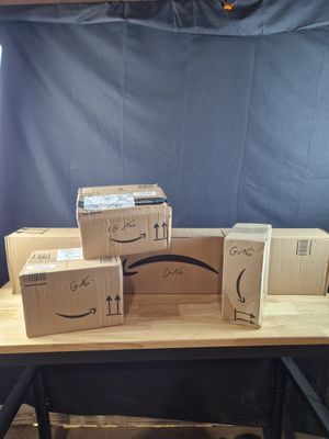 Lot de 4 colis Mystere (Retour Amazon,NPAI, Adresse incomplete, Destoc - Photo 1