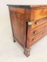 Commode en noyer ouvrant à quatre tiroirs. (photo 4)