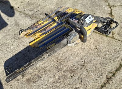 Scie aligator DEWALT réf: DWE 398-QS avec 10 lames - Photo 1