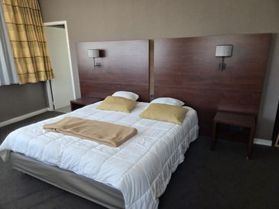 Contenu de la chambre 203: couchage 180x200cm, tête de lit, …