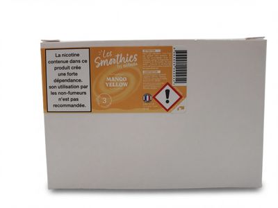 une boîte blanche avec une étiquette sur le côté