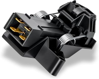 un gros plan d'un connecteur noir sur fond blanc