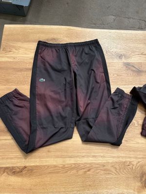 1 Survêtement LACOSTE taille M - SCELLE AM/04 - FRAIS A 14.