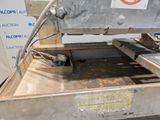 a machine that is sitting on a table in a room