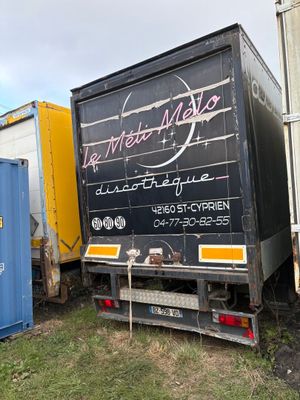 METACO SD2271 - Genre : SREM - Carrosserie : FOURGON - Coule…