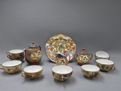 JAPON, Satsuma. Parties de services à thé en porcelaine, décors Satsum - Photo 1