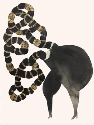 un dessin en noir et blanc représentant un chien avec un serpent sur le dos
