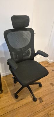 2 fauteuils direction (A récupérer à coté de ECHEBRUNE)