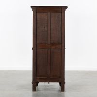 Bahut de style néo-gothique, en bois sculpté, avec des panne… (photo 5)