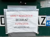 a sign on the side of a building that says arret remorque