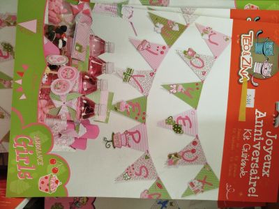 a picture of a bunch of little girl ' s party decorations