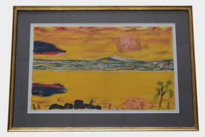 tableau représentant un coucher de soleil sur une plage avec un bateau dans l'eau