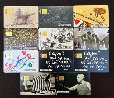 a lot of cards that have pictures of people on them
