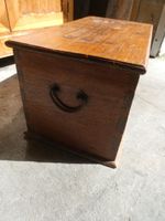 Petit coffre rustique en chêne. (photo 3)