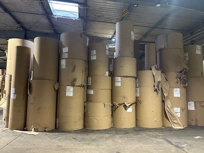 EXT - Bobines de carton déclassé (produits finis) Poids (gra…
