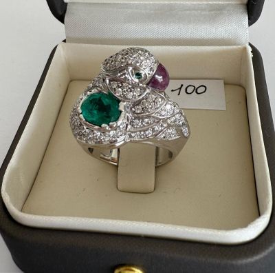 Superbe Bague Perroquet en or gris, entièrement sertie de di…
