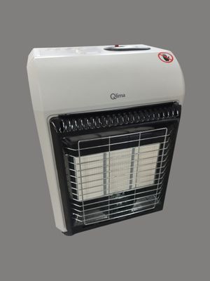 un gros plan d'un radiateur blanc sur fond gris