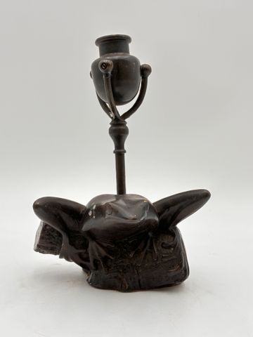 Bougeoir en régule patine brune « grenouille » H : 24