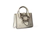 sac à main en cuir beige avec des ornements métalliques et des anses ornées de perles