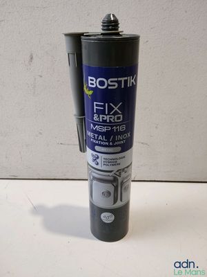 une photo d'un flacon de « Bostik Fix and Fixer »