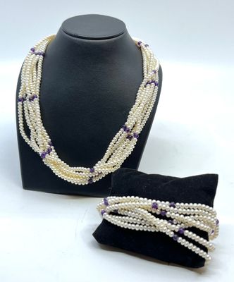 Parure comprenant un collier et un bracelet à sept rangs de …